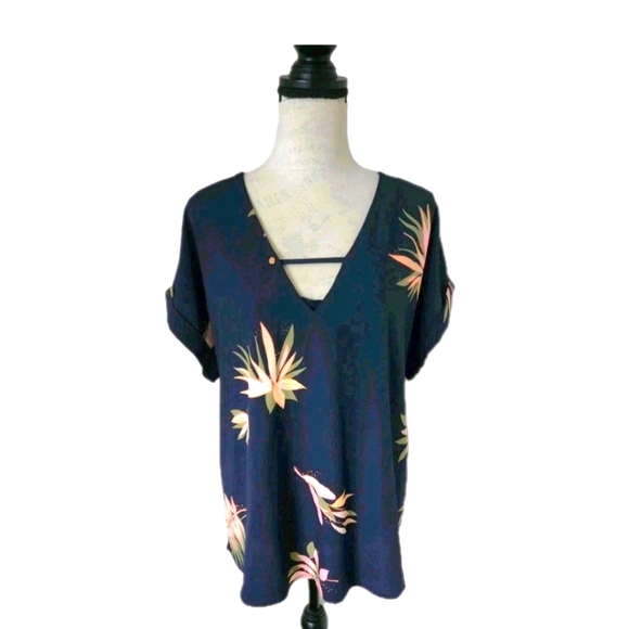 💙 Navy blue Floral blouse lightweight size 2X 💙 - Picture 1 of 5